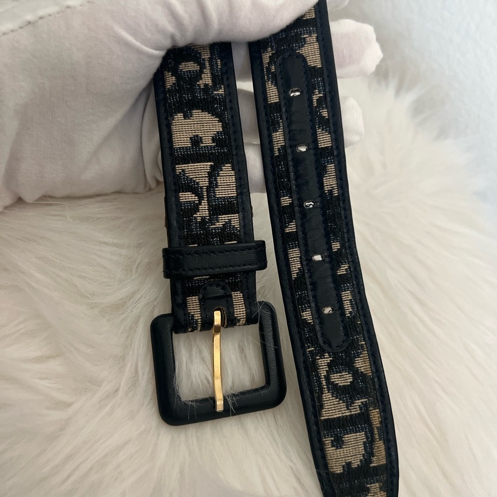 🎉PRICE DROP!!🎉 Authentic Christian Dior vintage belt - Picture 6 of 13